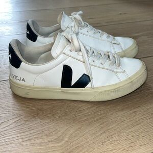 Women’s Veja Sneakers